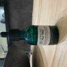 Swatch de dorian.desmas : Solution Quotidienne Anti-Imperfection Arbre à Thé, The Body Shop