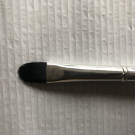 Swatch de Catarina : Pinceau plat en métal, Nocibé