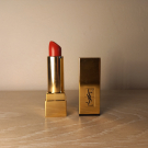Swatch de JustTalkingAbout_Us : Rouge pur couture, Yves Saint Laurent