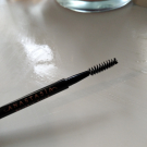 Swatch de Annna : Brow Wiz - Crayon pour sourcils, Anastasia Beverly Hills