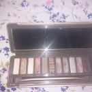 Swatch de Noralina : Naked 2  Basics Palette, Urban Decay