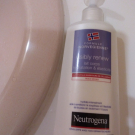 Swatch de Veronique LS : Visibly Renew Lait Corps Hydratation et Elasticité, Neutrogena