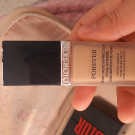 Swatch de Kridenelobna : Diorskin Forever Fond de Teint Fluide, Dior