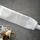 Swatch de zaz19 : Epitheliale A.H - Avoine Rhealba, A-Derma