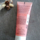 Swatch de zaz19 : Gelée gommante douceur visage, Eau Thermale Avène