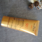 Swatch de zaz19 : Crème Fondante Visage SPF 50, Nuxe