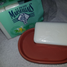 Swatch de BIJOUX1685 : Savon Extra Doux au Chèvrefeuille, Le Petit Marseillais