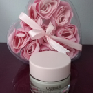 Swatch de danse : Crème Cachemire Redensifiante Resveratrol Lift | Crème anti-rides fermeté, Caudalie