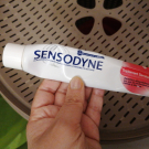 Swatch de Ninasopka : Traitement sensibilité, Sensodyne