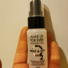 Swatch de ade05 : Mist & Fix, Make Up For Ever