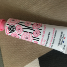 Swatch de Sancha : Gommage Granité Eclat à l'Anthémis Bio, Yves Rocher