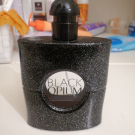 Swatch de Hawabeauty : Black Opium Eau de parfum, Yves Saint Laurent