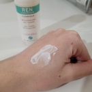 Swatch de noemieb : Evercalm Crème de Jour Protection Globale pour Peaux Sensibles, REN Skincare