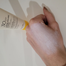 Swatch de noemieb : Crème Solaire Visage SPF 30, Avril