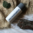 Swatch de Lorange : Daily Microfoliant, Dermalogica