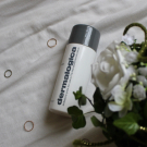 Swatch de Lorange : Daily Microfoliant, Dermalogica