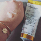 Swatch de Amrln : GEL NETTOYANT EXFOLIANT GO FOR GLOW, DEMAIN BEAUTY