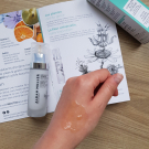 Swatch de Anna Lang : Sérum Complexe Eclat Jeunesse, Alban Muller Génie Botanique