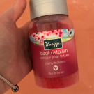 Swatch de endlessjune : Sels de bain Fleurs de cerisier, Kneipp