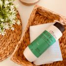 Swatch de Tamy : Shampooing low poo pour cheveux frisés ou crépus Lumina, Natura Brasil