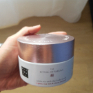 Swatch de evza.jaruska : Sakura Scrub Gommage pour le Corps, Rituals