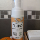 Swatch de Jeanne Gyt : Mousse Nettoyante Visage Nijiko, MY Maquillage