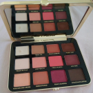 Swatch de Little_me : Just Peachy Matte - Palette de fards à paupières, Too Faced