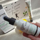 Swatch de cecilialdx : Sérum Botanique Booster Éclat Anti-Taches - Perfect Pisum, Saeve