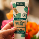 Swatch de Vickie in the Sky : Crème mains Goodbye Stress, Kneipp