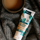 Swatch de Clementine Au Cafe des Fougeres : Crème mains Goodbye Stress, Kneipp
