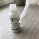 Swatch de Minouch : Sérum Botanique Booster Éclat Anti-Taches - Perfect Pisum, Saeve