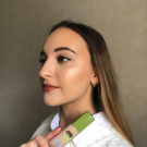 Swatch de NesliArs : Fond de Teint Protecteur au Chanvre Bell Hypoallergenic, MY Maquillage