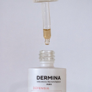 Swatch de NesliArs : Activateur d'Éclat Fortifiant Quotidien, Dermina