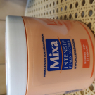 Swatch de Pilourine : Mixa intensif peaux sèches, Mixa