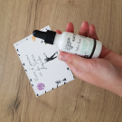 Swatch de Anna Lang : Sérum Botanique Booster Éclat Anti-Taches - Perfect Pisum, Saeve