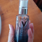 Swatch de Brigthom : Minéral 89 Booster Quotidien Fortifiant et Repulpant, Vichy