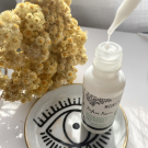 Swatch de evepom13 : Sérum Botanique Booster Éclat Anti-Taches - Perfect Pisum, Saeve