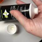 Swatch de Sabjer : Formule Ensorcelante Anti-Peau de Croco® - 3 en 1, Garancia