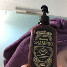 Swatch de Doudoumanaudou : Shampoing stimulant aux 7 plantes, Tonsor & Cie