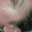 Swatch de christmann.estelle : Sérum Botanique Booster Éclat Anti-Taches - Perfect Pisum, Saeve