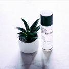 Swatch de Mathilda nisyawa : Essence F90 Activatrice d'Éclat - 150 ml, Saeve