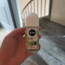 Swatch de Chmicha : Deodorant Nivea naturally good, Nivea