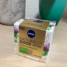 Swatch de lennymarine : Nivea naturally good, Nivea