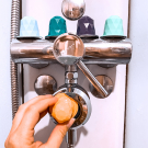 Swatch de lipstickmonster_fr : DIFFUSEURS D'HUILES ESSENTIELLES POUR LA DOUCHE ET SON PACK FIGHT MISSION, SKINJAY