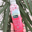 Swatch de Cecilie : Mousse de douche fleurs de cerisier, Kneipp