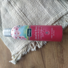 Swatch de une.fille.dans.la.prairie : Mousse de douche fleurs de cerisier, Kneipp