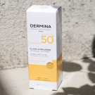 Swatch de Madebybeauties : Fluide Ultra-Léger SPF50, Dermina