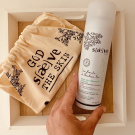 Swatch de Tamy : Brume Ré-Hydratante Apaisante, Saeve