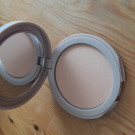 Swatch de Enamor : Poudre compacte naturelle, Natorigin