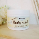 Swatch de Lilyah : Gommage au Sucre Nacomi, MY Maquillage